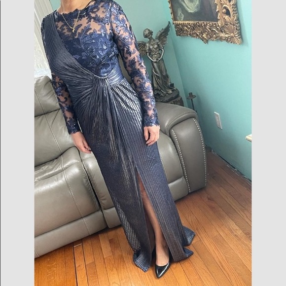 Tadashi Shoji New Women's gown - Picture 5 of 6